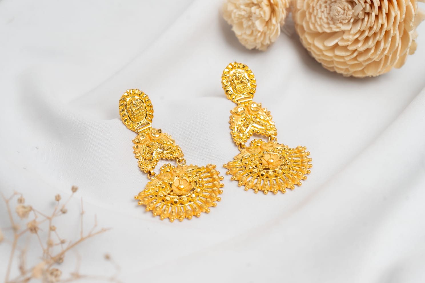 Gold Ear Rings - Buy gold jewellery Kathmandu Nepal | Shagoon Jewellers